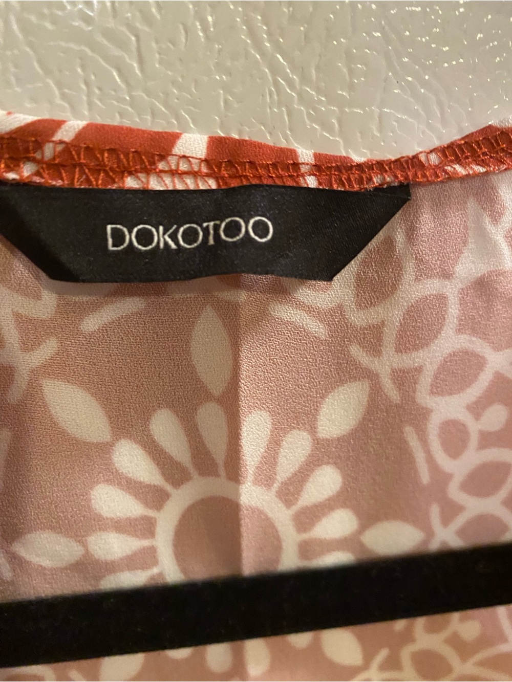 Dokotoo Floral Bandana Print Kimono
Color Dusty Rose
Size OS
NWOT - Picture 7 of 7